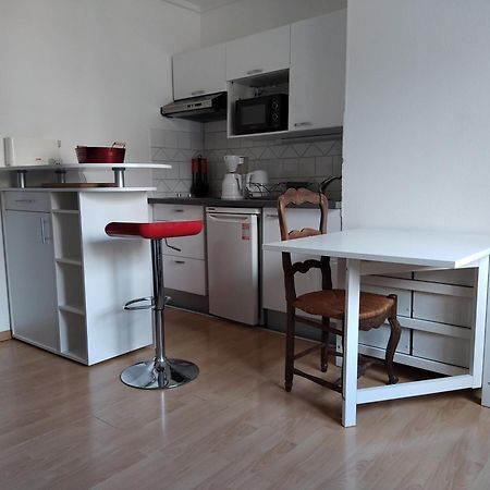 Studio 25 M2 Centre Uriage Saint-Martin-dʼUriage Zimmer foto